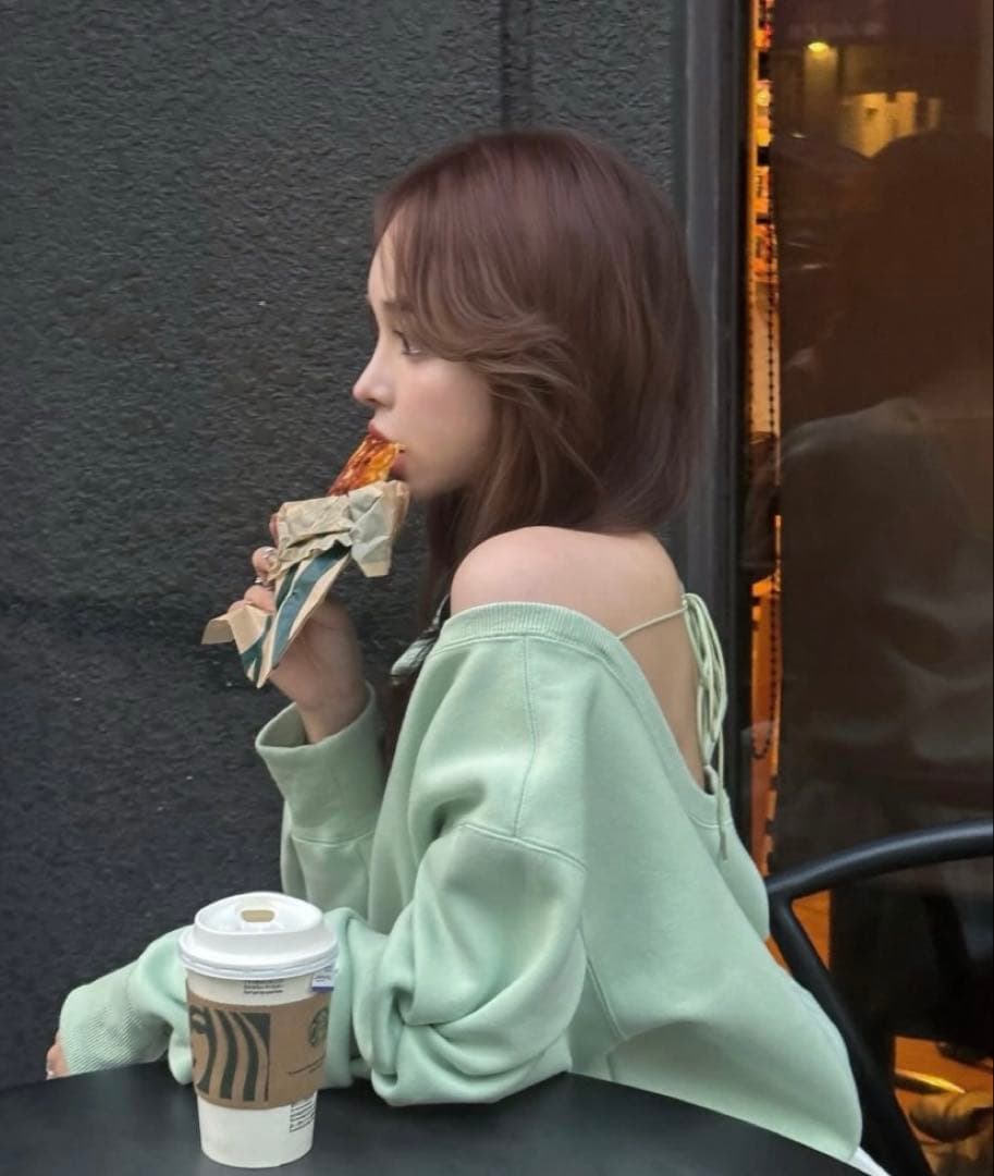 トップス the toe Opern Off-shoulder Sweat