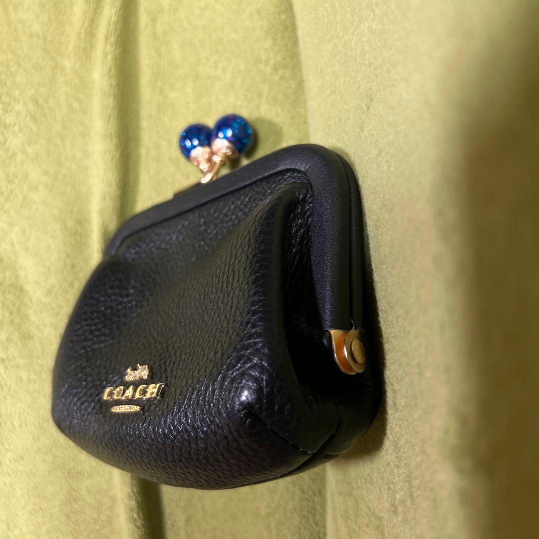 【美品】coachがま口 ケース　小銭入れ　黒 ブルーラメ