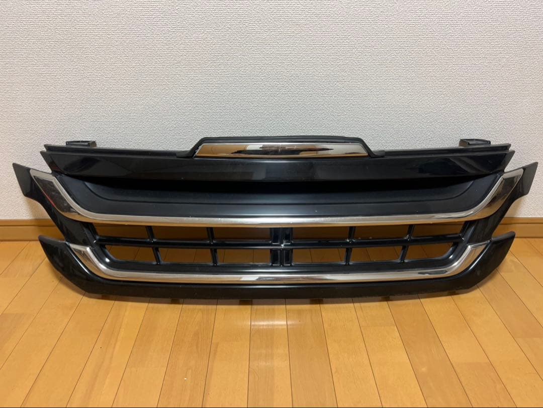 30ヴェルファイア　モデリスタ　フロントグリル　LED有り
