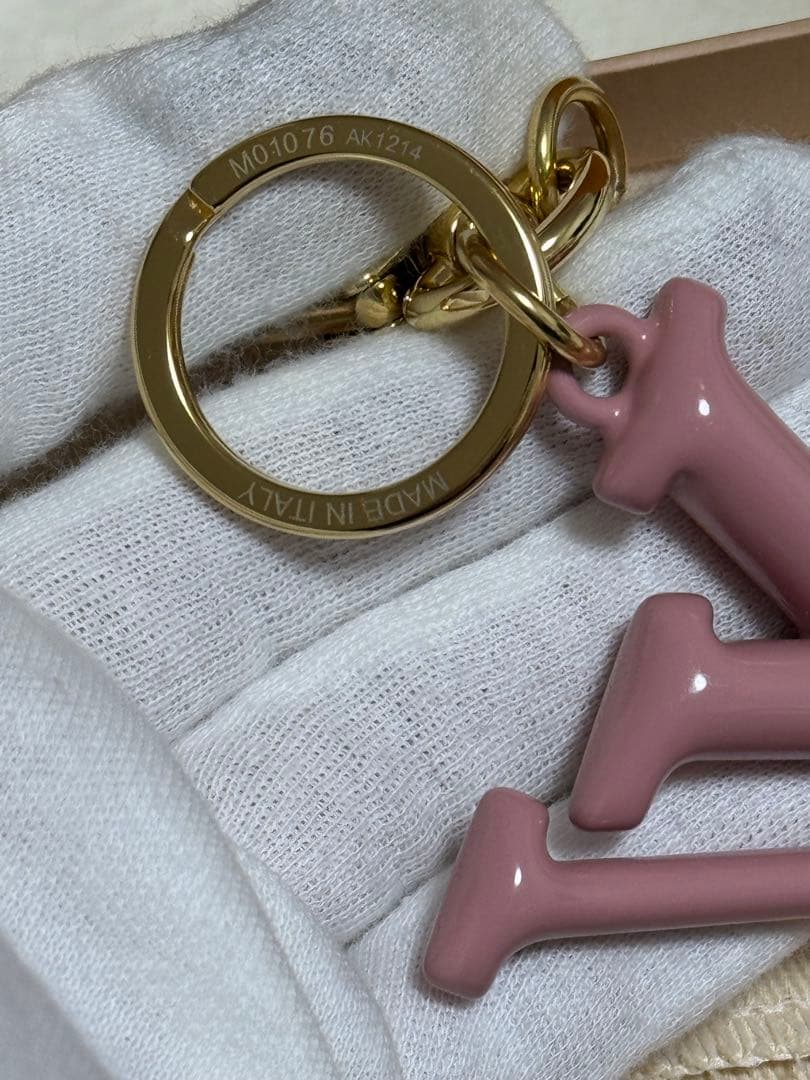 ルイヴィトン キーホルダー LV ポップ フラワー