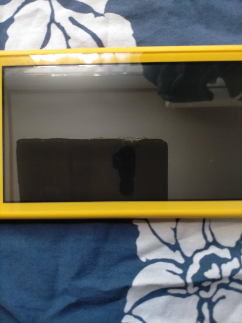 【未使用に近い】Nintendo Switch Lite イエロー本体充電器付き