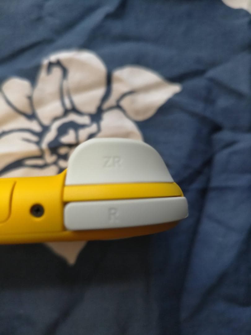 【未使用に近い】Nintendo Switch Lite イエロー本体充電器付き