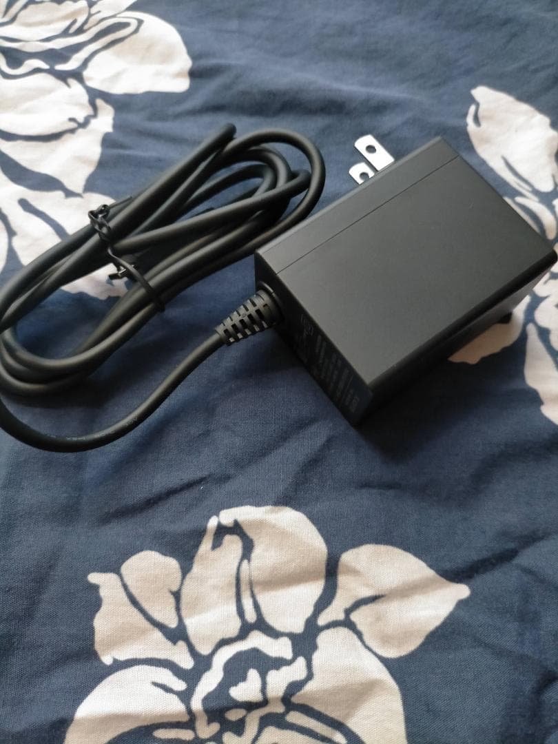 【未使用に近い】Nintendo Switch Lite イエロー本体充電器付き