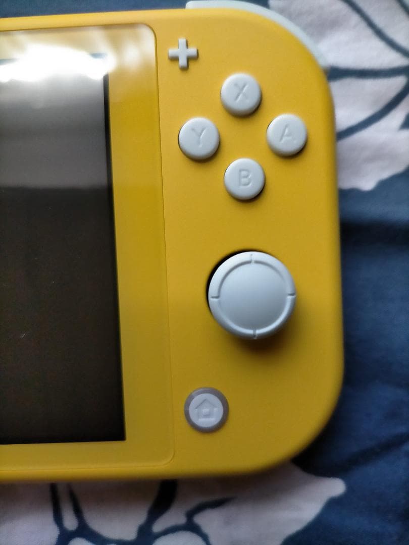 【未使用に近い】Nintendo Switch Lite イエロー本体充電器付き