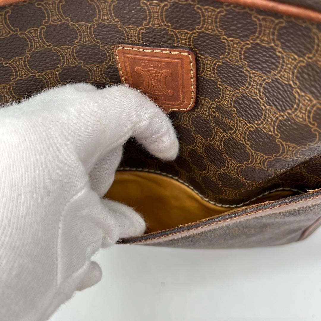 CELINE ショルダーバッグ 斜めがけ マカダム柄 トリオンフ 男女可能