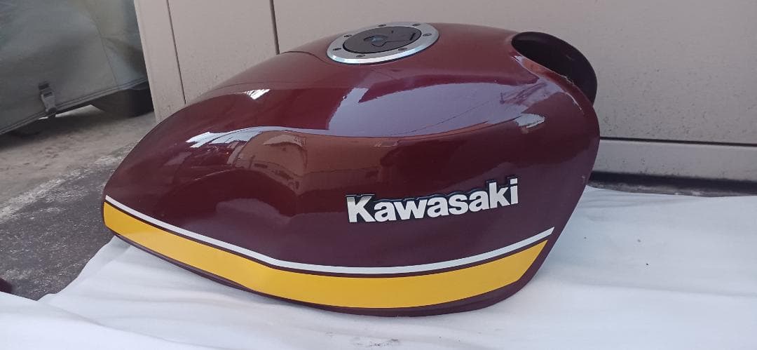 Kawasaki ゼファー400タンク