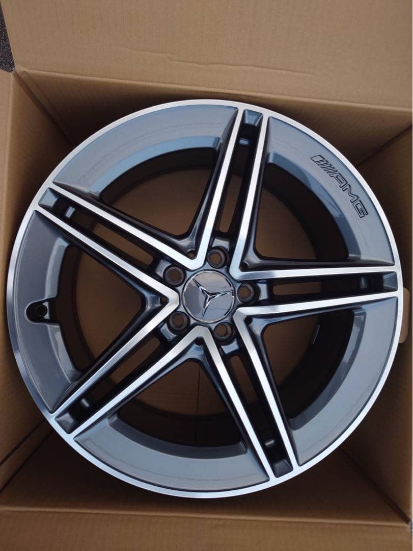 メルセデスベンツ　C118　CLAクラス　CLA45SAMG純正