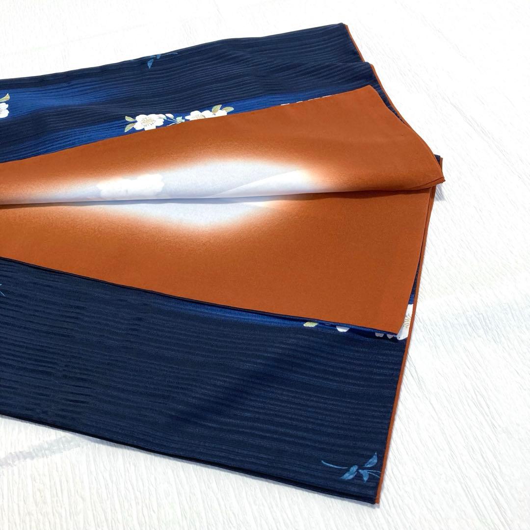 【良品✨】東レシルック　洗える着物　小紋　濃紺色　桜模様　手縫い仕立て　幅広B7