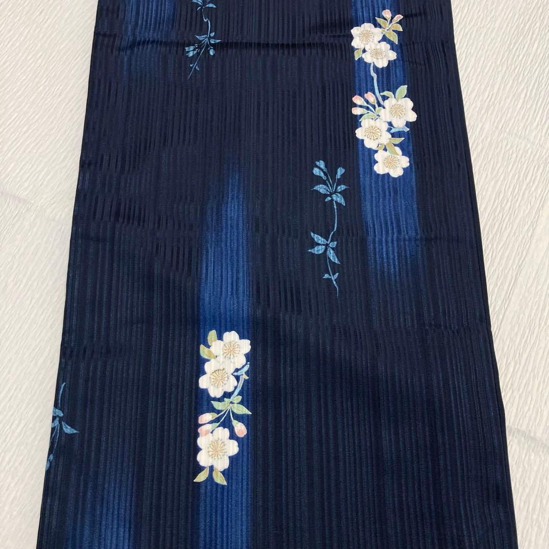 【良品✨】東レシルック　洗える着物　小紋　濃紺色　桜模様　手縫い仕立て　幅広B7