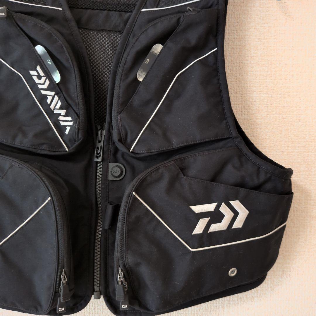 【ほぼ未使用】DAIWA　ダイワ　フィッシングベスト DV-3021 黒　 S