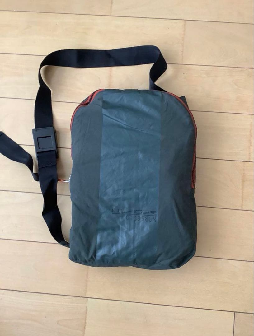   トミーヒルフィガー/フロントポケットZIPポンチョ