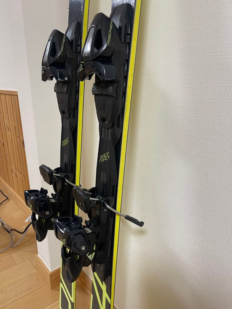 スキー FISCHER RC4 W.C. SC YELLOW BASE 165