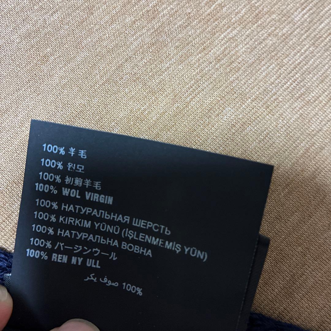 週末値下げ欲しいPRADA マフラー　ネイビー