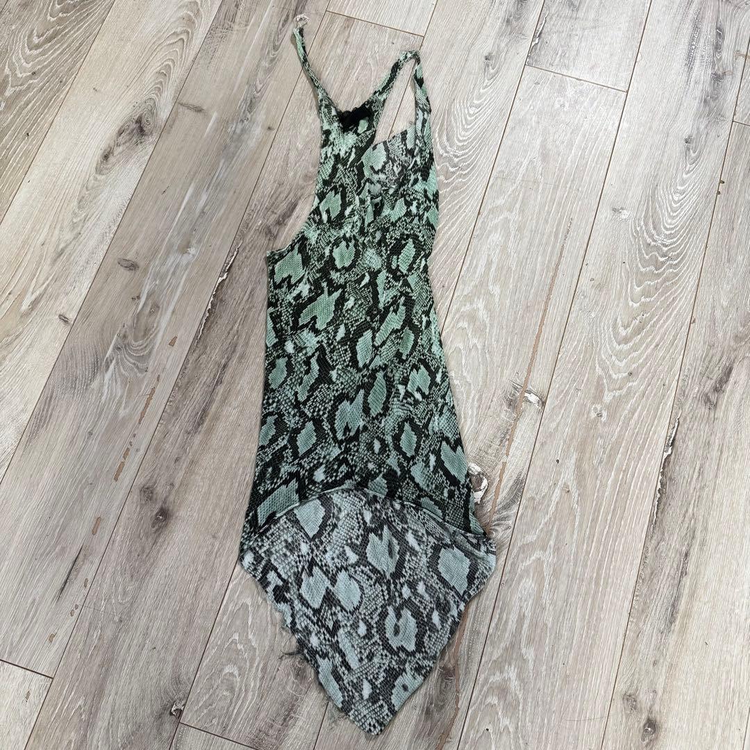 L.G.B ルグランブルー ヘビ柄グリーンタンクトップ