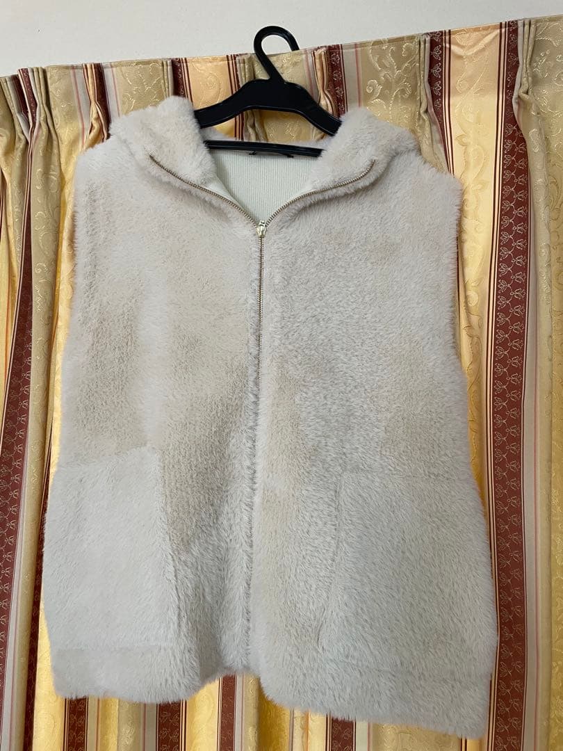 CADUNE フェザー接結ベスト