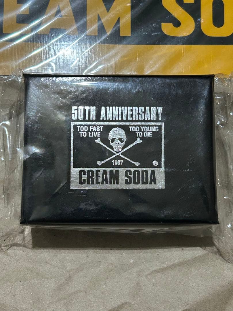 熊*ん様 CREAM SODA 看板 & バックル