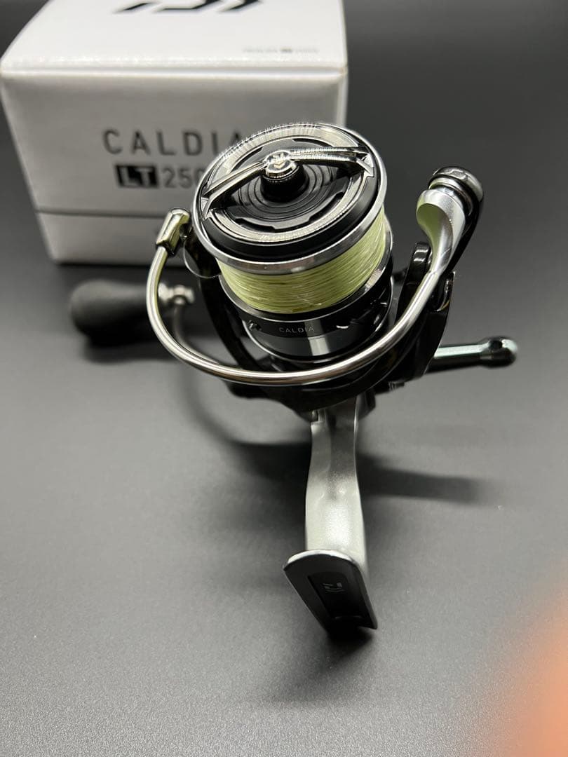 DAIWA CALDIA LT2500S リール 箱付き