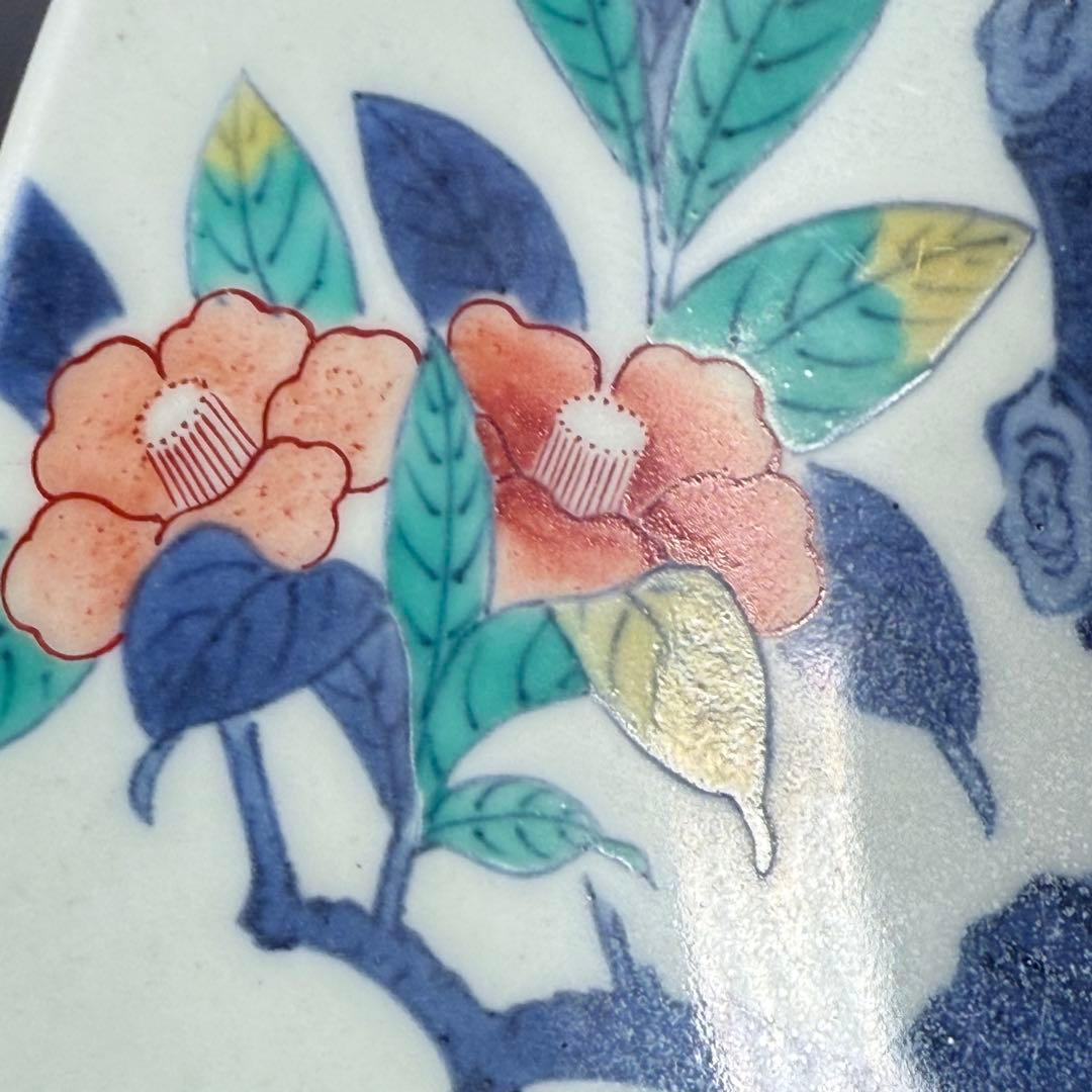 後期　色鍋島　椿文高台皿　櫛歯文高台　七宝結び文　桐箱付　幕末期