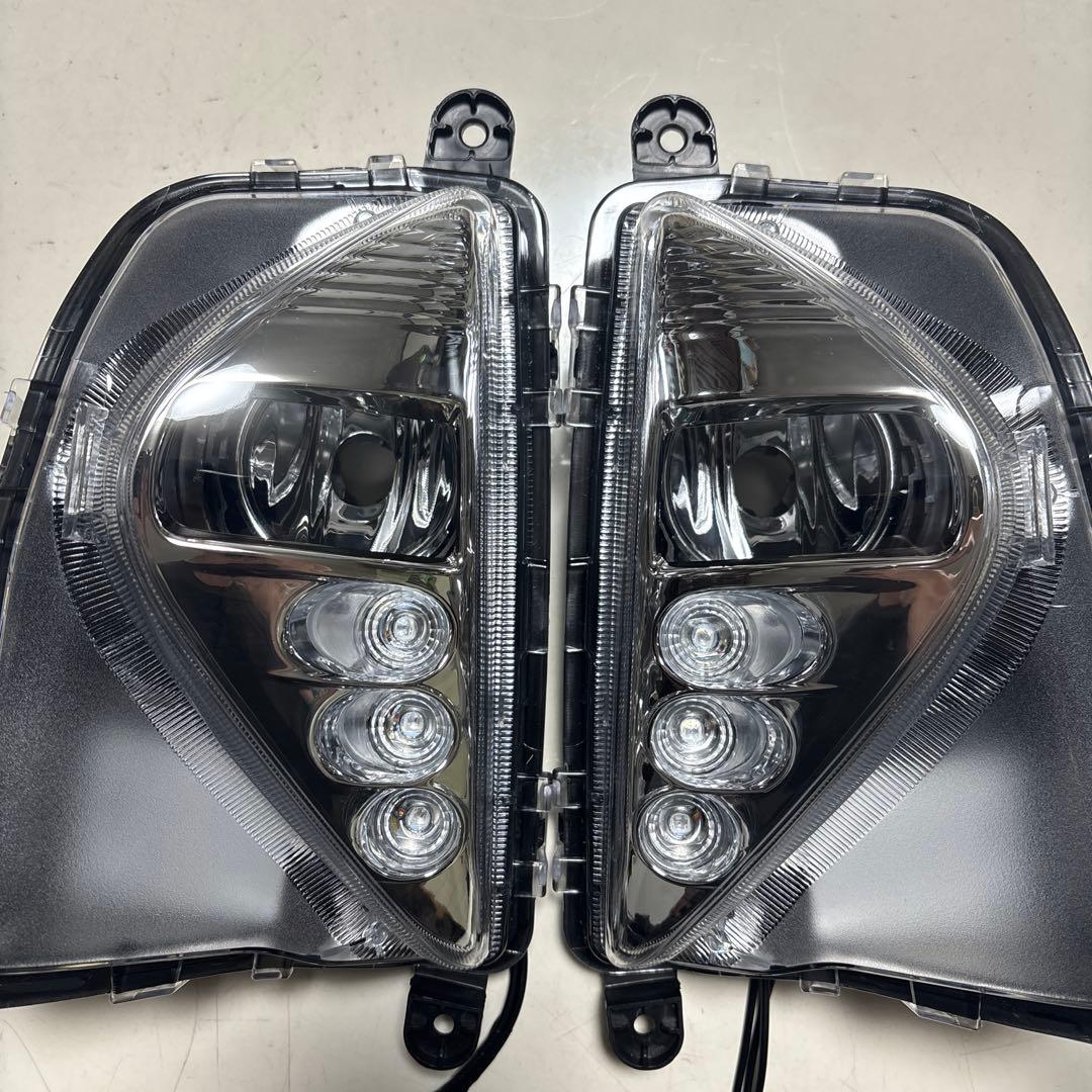 在庫処分価格！50プリウス前期社外新品フォグH11 RGB加工Bluetooth