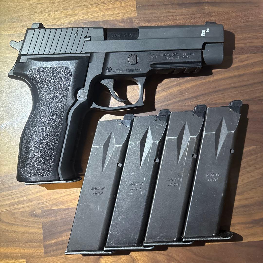 東京マルイ P226E2 マガジン予備マグ4本付き