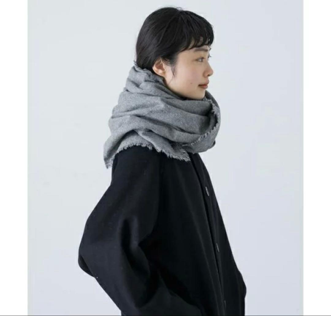 ⭐️ほぼ新品⭐️かぐれ チェックスクエアストール