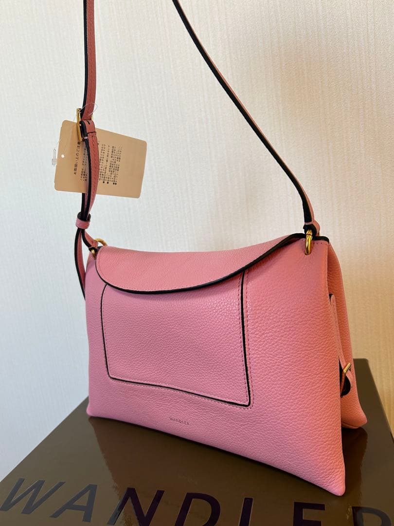 ⭐︎ピンク可愛い⭐︎新品⭐︎定価104500円⭐︎WANDLER 『ペネロペ』スラウチ
