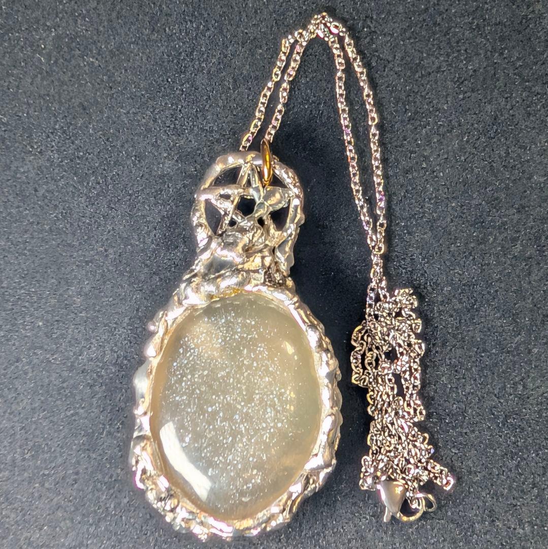 【神の視座を授かる究極宝具】《神恩招来フリズスキャルヴ》オウロベルデ〜言霊黄金光