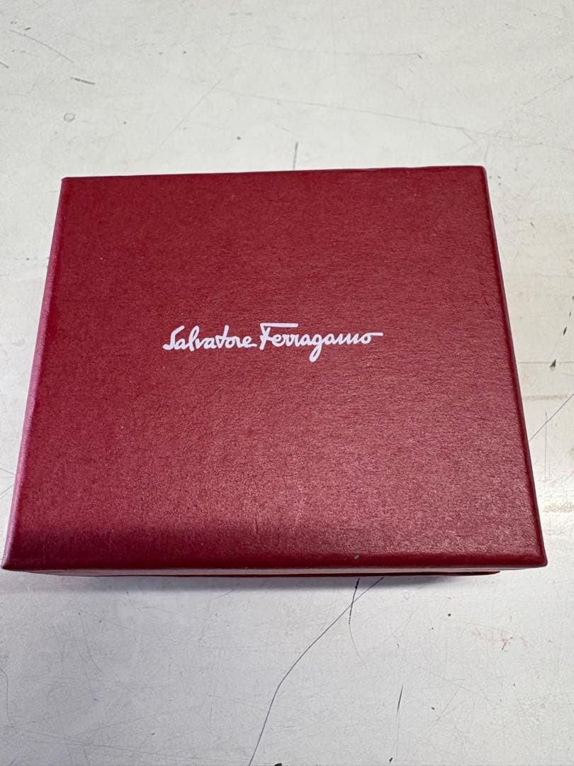 Salvatore Ferragamo カフス