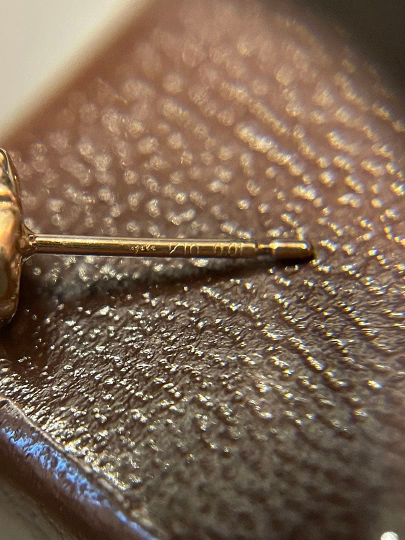 agete アガット　K10　透かし　ダイヤモンド　ピアス