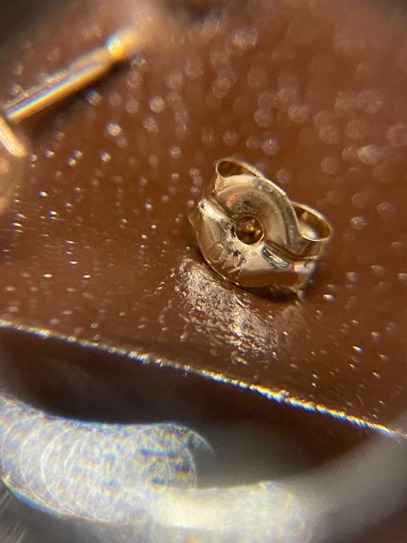 agete アガット　K10　透かし　ダイヤモンド　ピアス