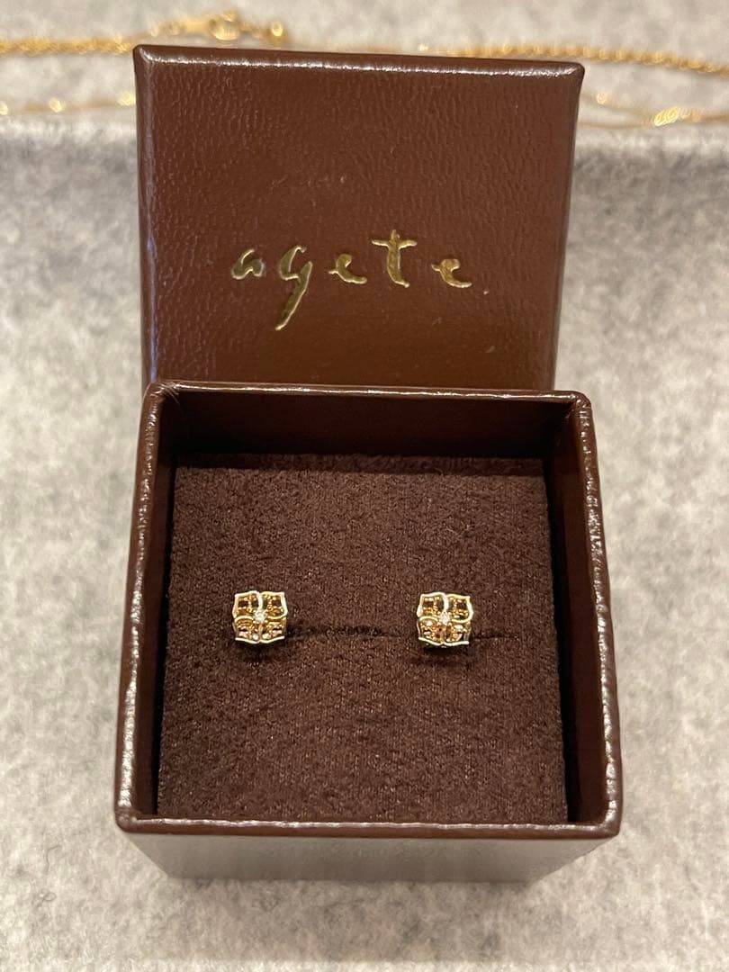 agete アガット　K10　透かし　ダイヤモンド　ピアス
