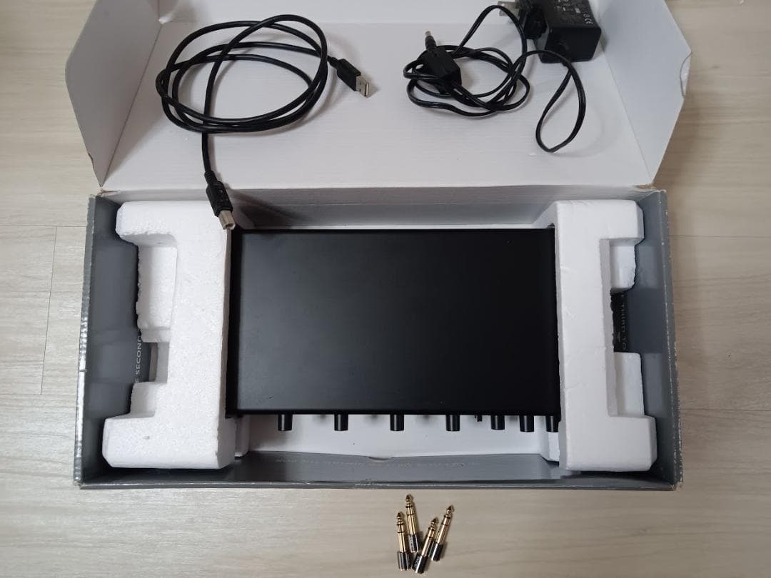 TASCAM US4×4 オーディオインターフェイス　中古