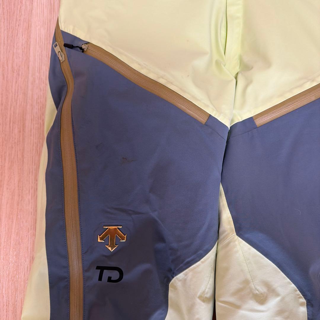 DESCENTEスキーウエアー 上Lサイズ　下Oサイズ