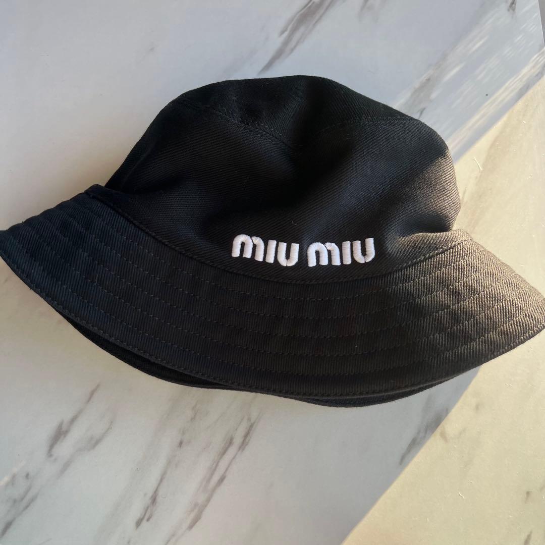 即日発送　MIUMIU ミュウミュウ　バケットハット ブラック　S