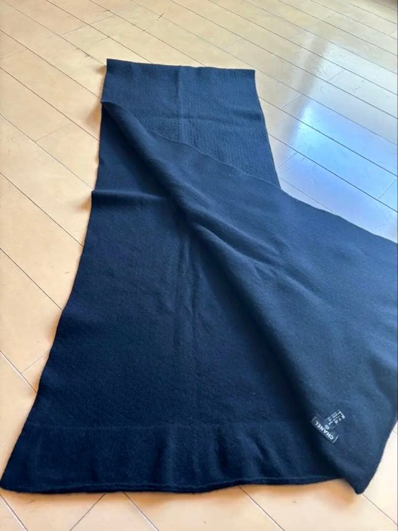 CHANEL 黒マフラー