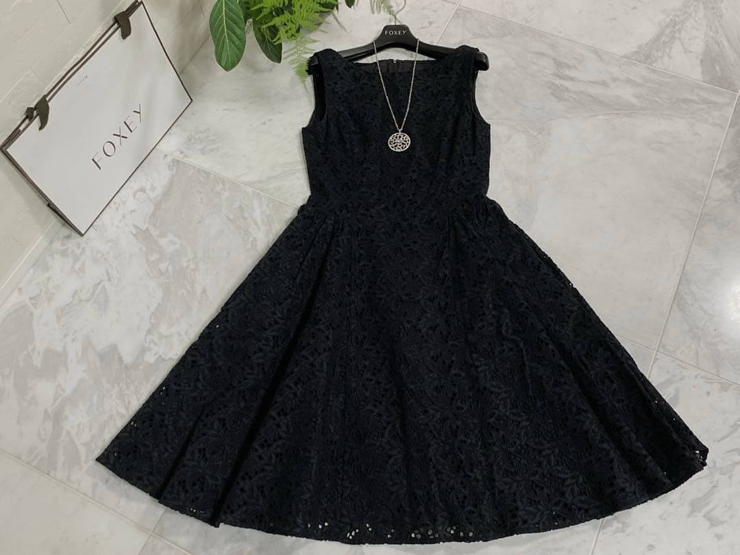 【定価：￥142.560-】★美品★FOXEY/フォクシー ドレス ネリネ38