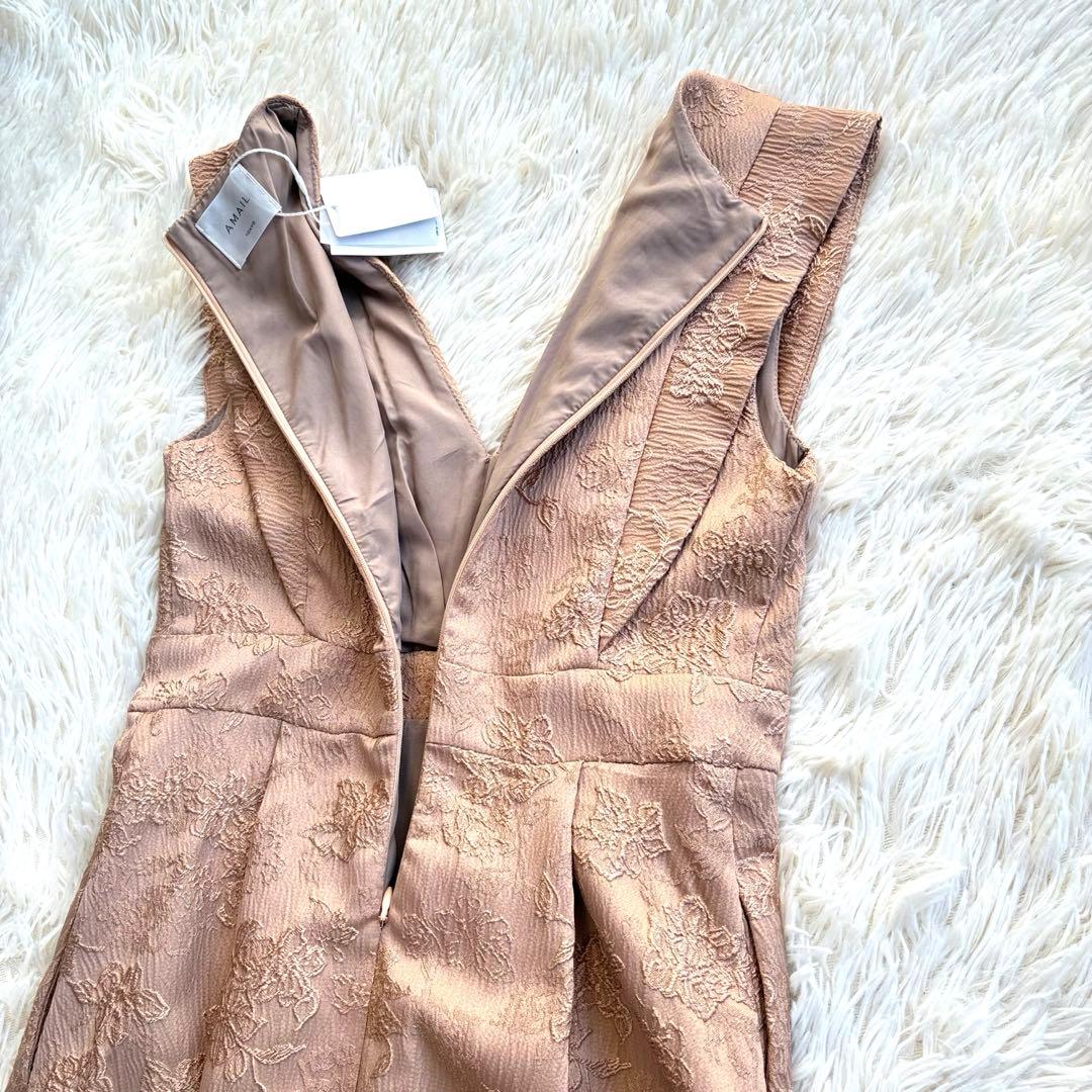 新品　AMAILオケージョンドレス お呼ばれ　ベージュ　ジャガードワンピース