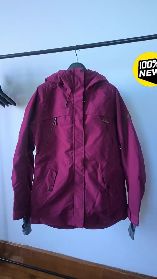 新品Roxy XSサイズ スキー スノーボード 兼用ジャッケット 女性 ロキシー