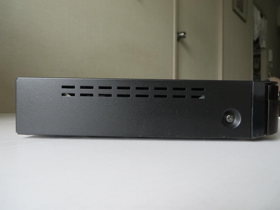 東芝ブルーレイレコーダー DBR-W2008　２番組　２TB　２０１８年製