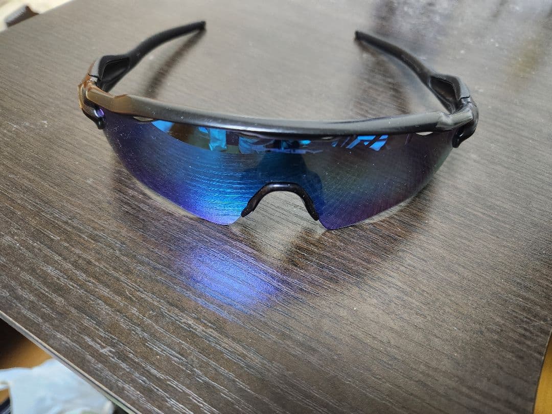 Oakley サングラス ブラック/ブルーグラデーション