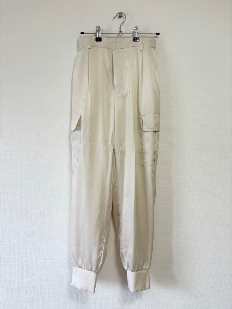 【新品】Arpege story サテンカーゴパンツ　SSサイズ