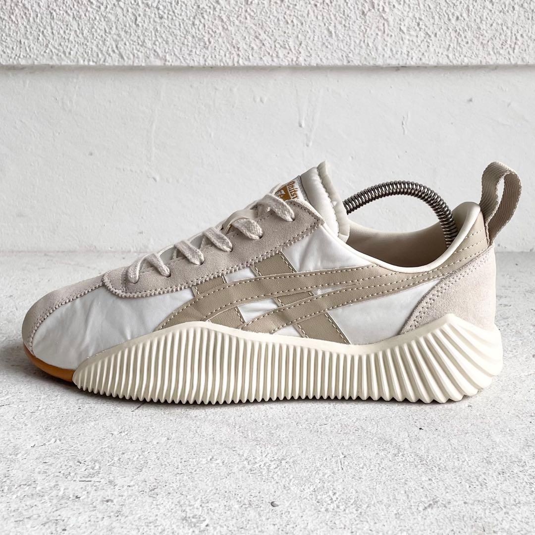 【極美品】Onitsuka Tiger ACROMOUNTアクロモント24.5