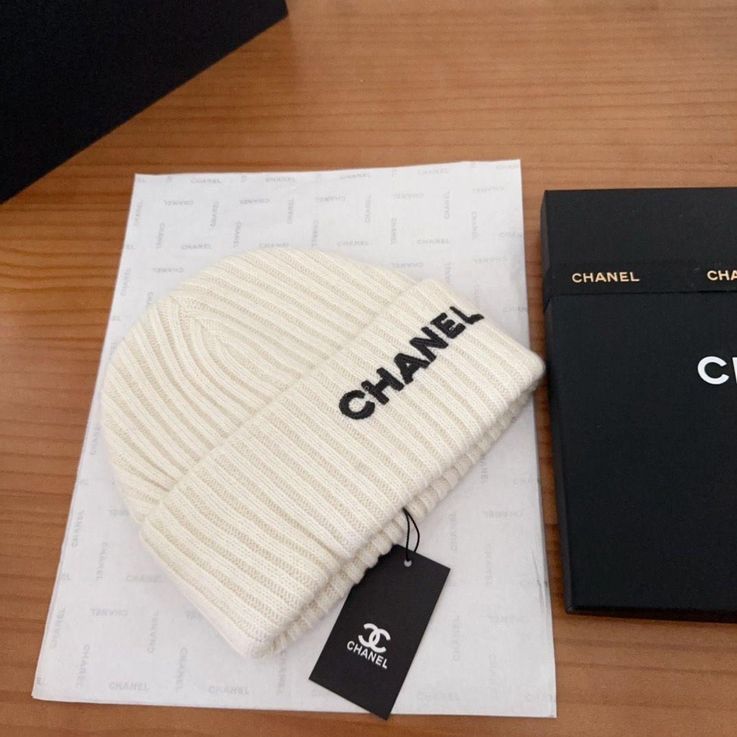 CHANEL ロゴ ニットキャップ