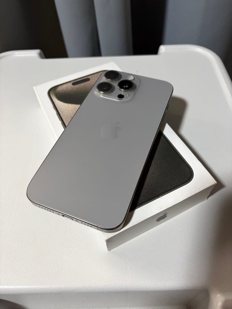 iPhone15pro max 256g本体