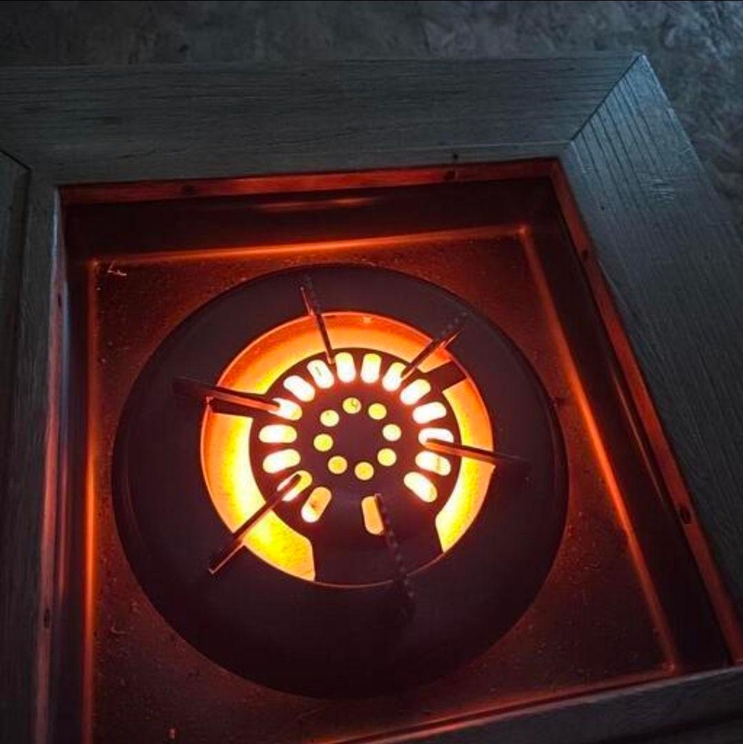 囲炉裏　電気火鉢　桐テーブル　ハロゲンヒーター