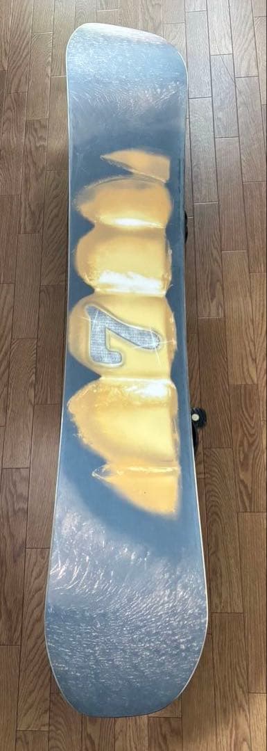 スノーボード（Burton）とビンディング、ブーツ（salomon）ケース付き