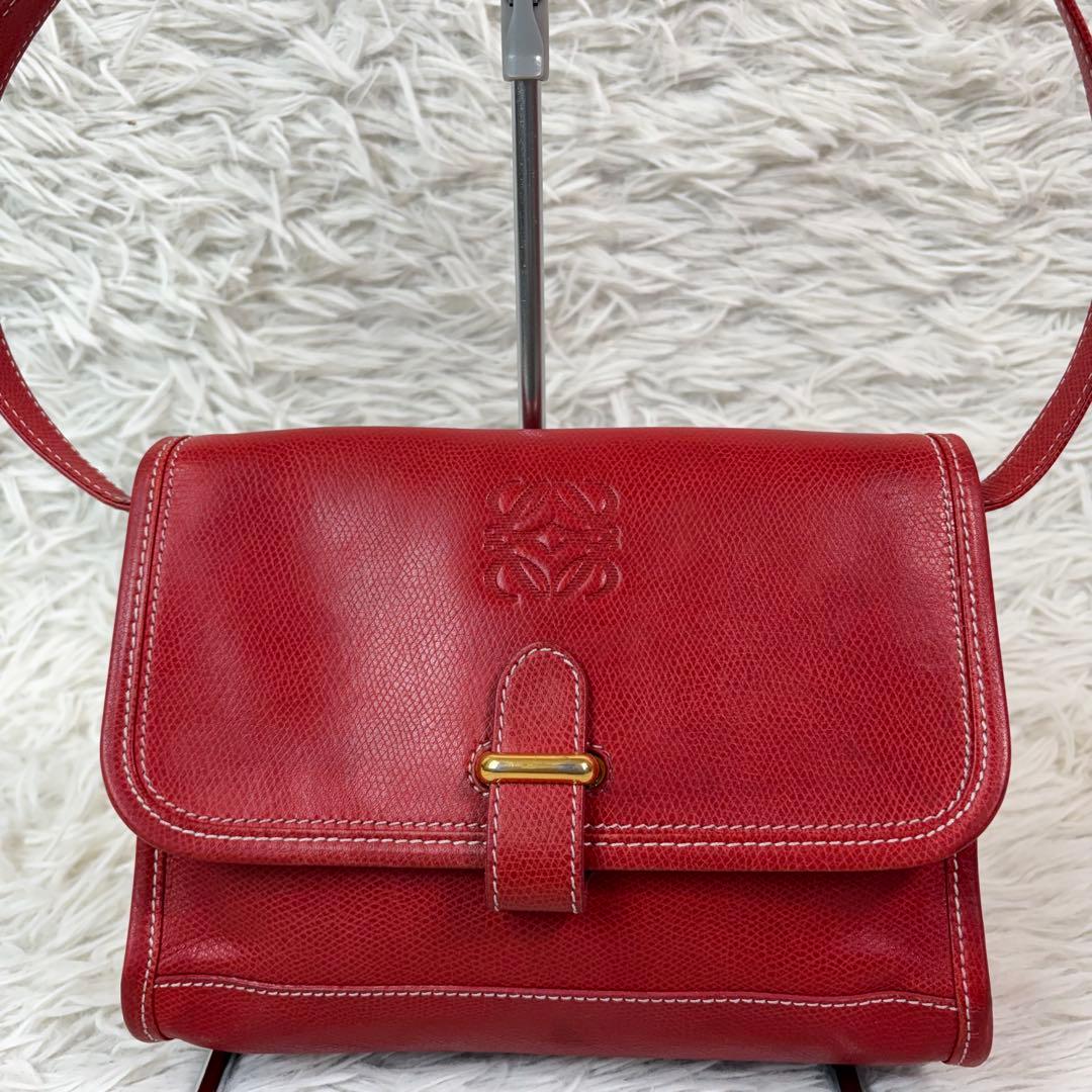 美品✨LOEWE　ショルダーバッグ　シボ革　アナグラム　赤　レザー　ゴールド金具