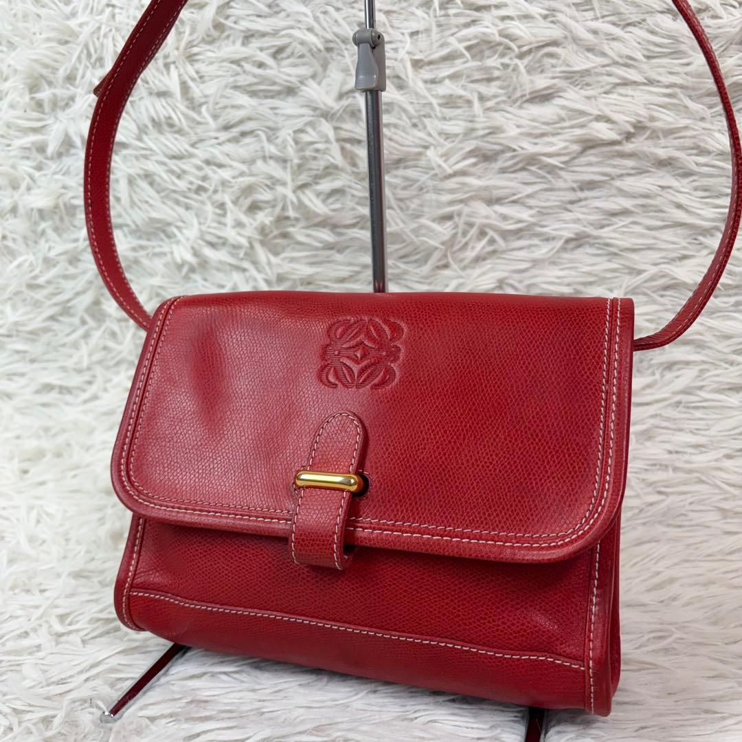 美品✨LOEWE　ショルダーバッグ　シボ革　アナグラム　赤　レザー　ゴールド金具