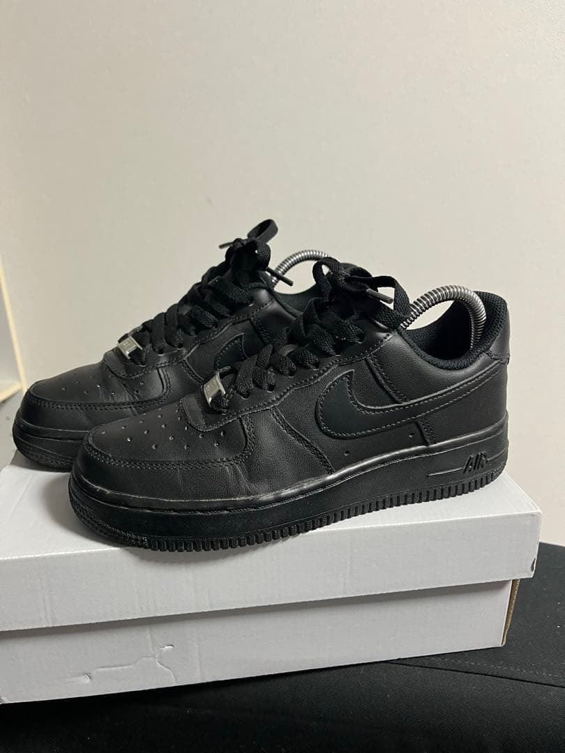 ナイキ　エアフォース1ローブラック07