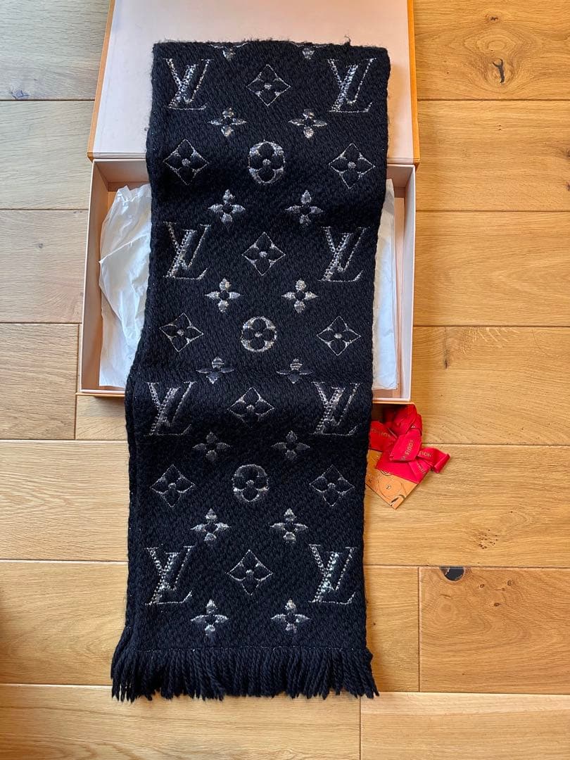 16日までの価格！ルイヴィトン マフラー エシャルプ ロゴマニア 正規品